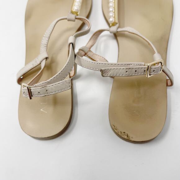 ALDO Womens US 9 EUR 40 Cream Faux Pearl Thong Sandals Ankle Strap Flat - Picture 12 of 12